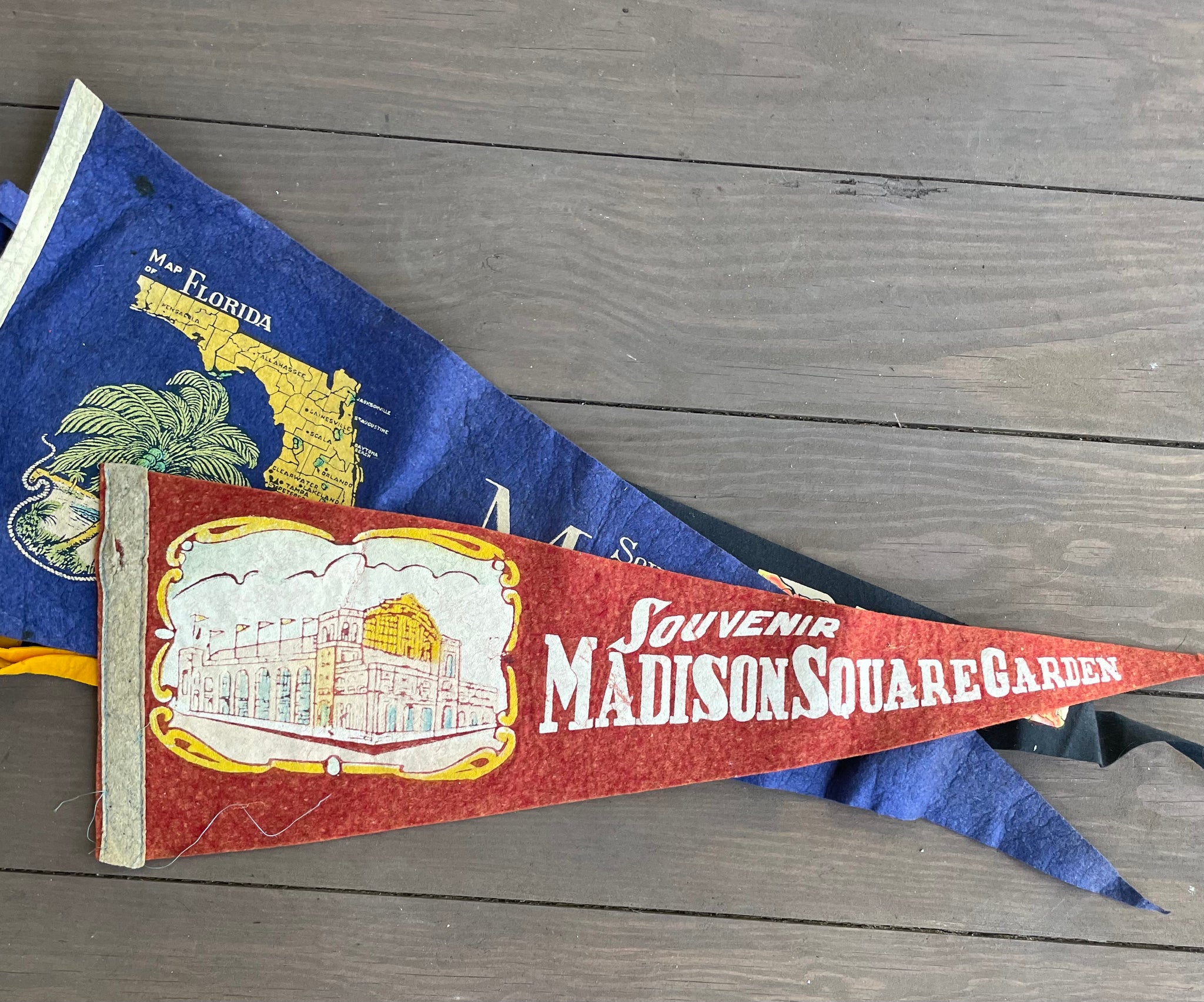 Vintage Louisiana The Pelican State Souvenir Pennant Flag 30 Inches Good  Cond